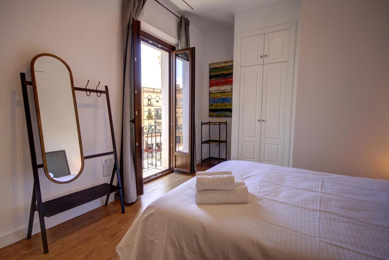 Apartamentos Setas Center Севиля Екстериор снимка