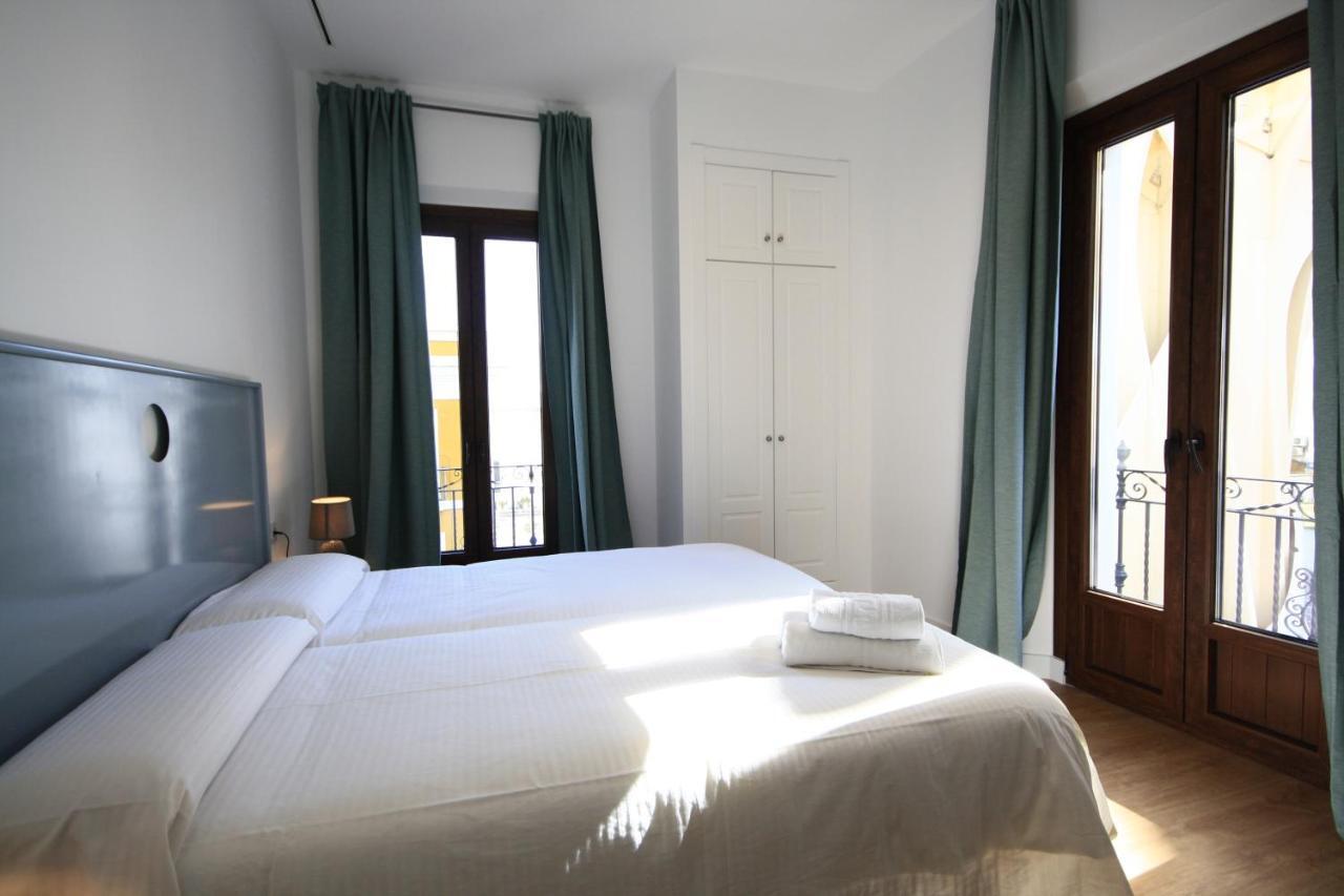 Apartamentos Setas Center Севиля Екстериор снимка