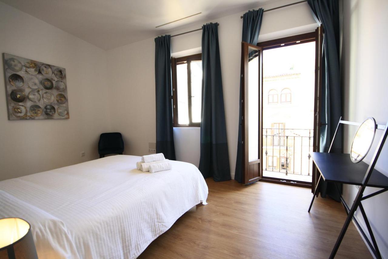 Apartamentos Setas Center Севиля Екстериор снимка