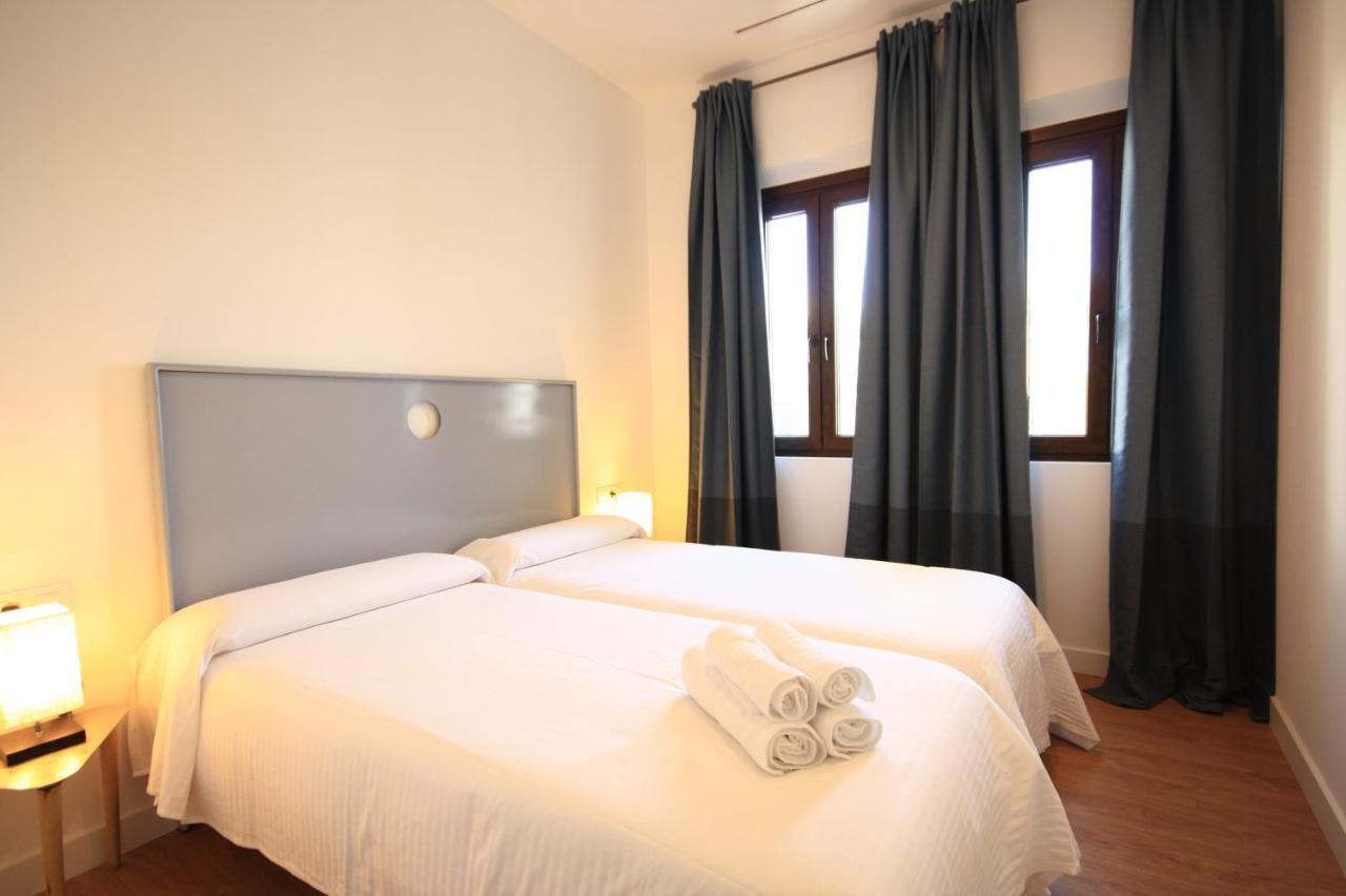 Apartamentos Setas Center Севиля Екстериор снимка