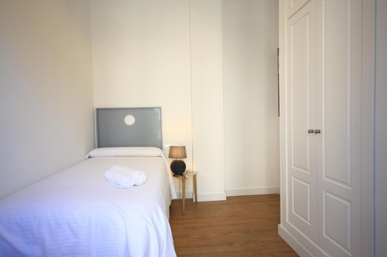 Apartamentos Setas Center Севиля Екстериор снимка
